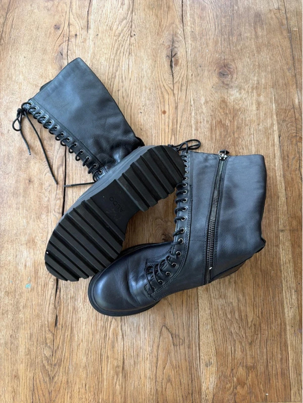 Aldo combat boots lace up, zip on the side size 8